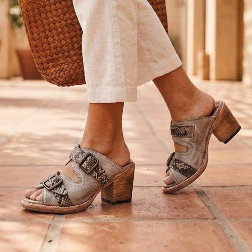Freebird by Steven Caprice Leather Mules Snakeskin Buckle Sandals Cream Womens 5